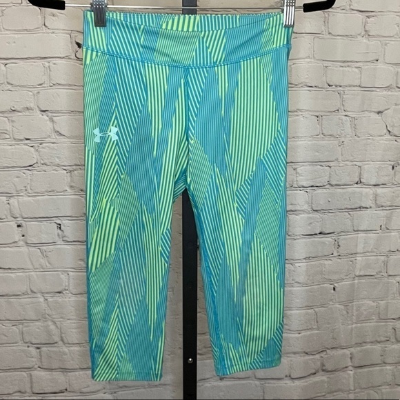 Under Armour Green Printed Cropped Leggings - Picture 1 of 4